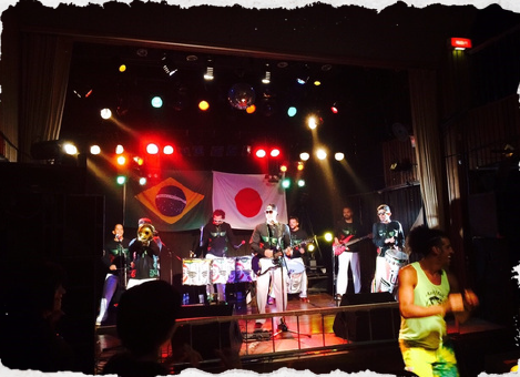 Bloco Santo Pecado no Japão - Foto 4